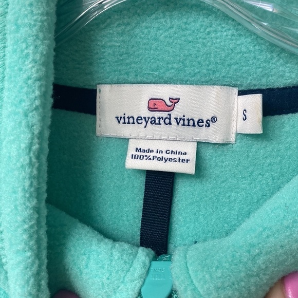 Vineyard Vines blue/ green fleece vest size small - Picture 5 of 9